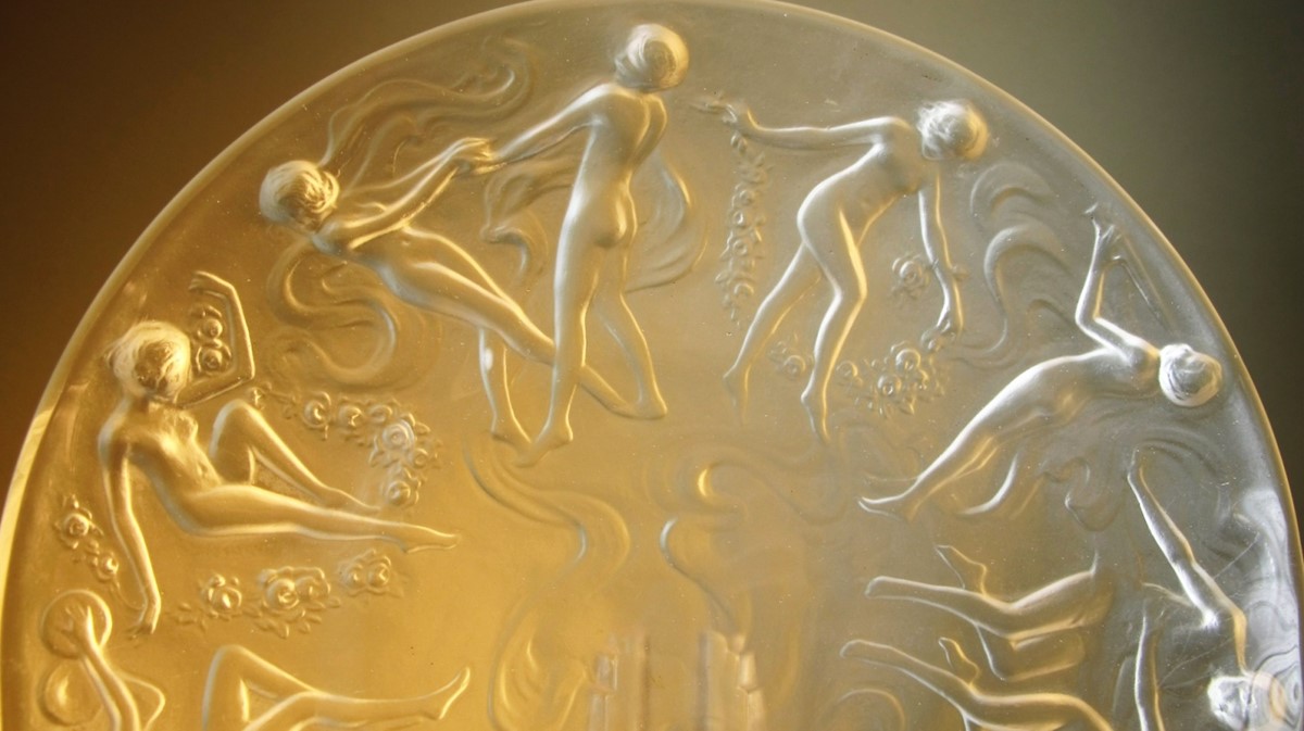 Close up of glass nymph plate.